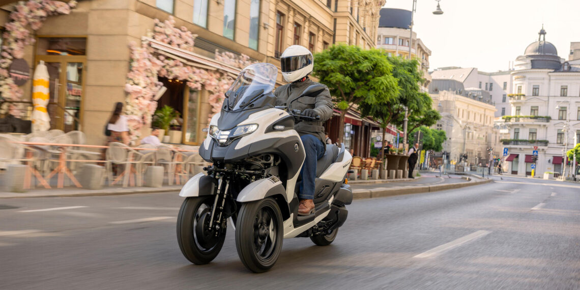 Conheça a Tricity 300 em detalhe: Vídeo da nova scooter urbana da Yamaha, que eleva a segurança e o conforto