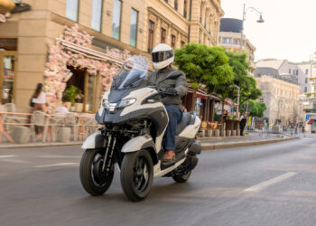 Conheça a Tricity 300 em detalhe: Vídeo da nova scooter urbana da Yamaha, que eleva a segurança e o conforto