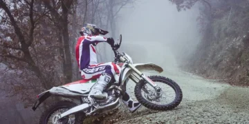 Bimota entra no enduro com nova máquina de competição: Conheça a BX450