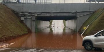 Dilúvio paralisa Goiânia antes do MotoGP Brasil: cidade submersa em caos