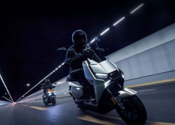 NIU FQiX 150: Scooter elétrica urbana aposta em radar traseiro e conectividade avançada