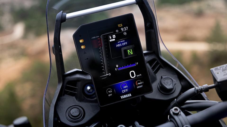 O painel TFT de 6,3 polegadas da Ténéré 700; o equipamento da nova mota continua por confirmar.