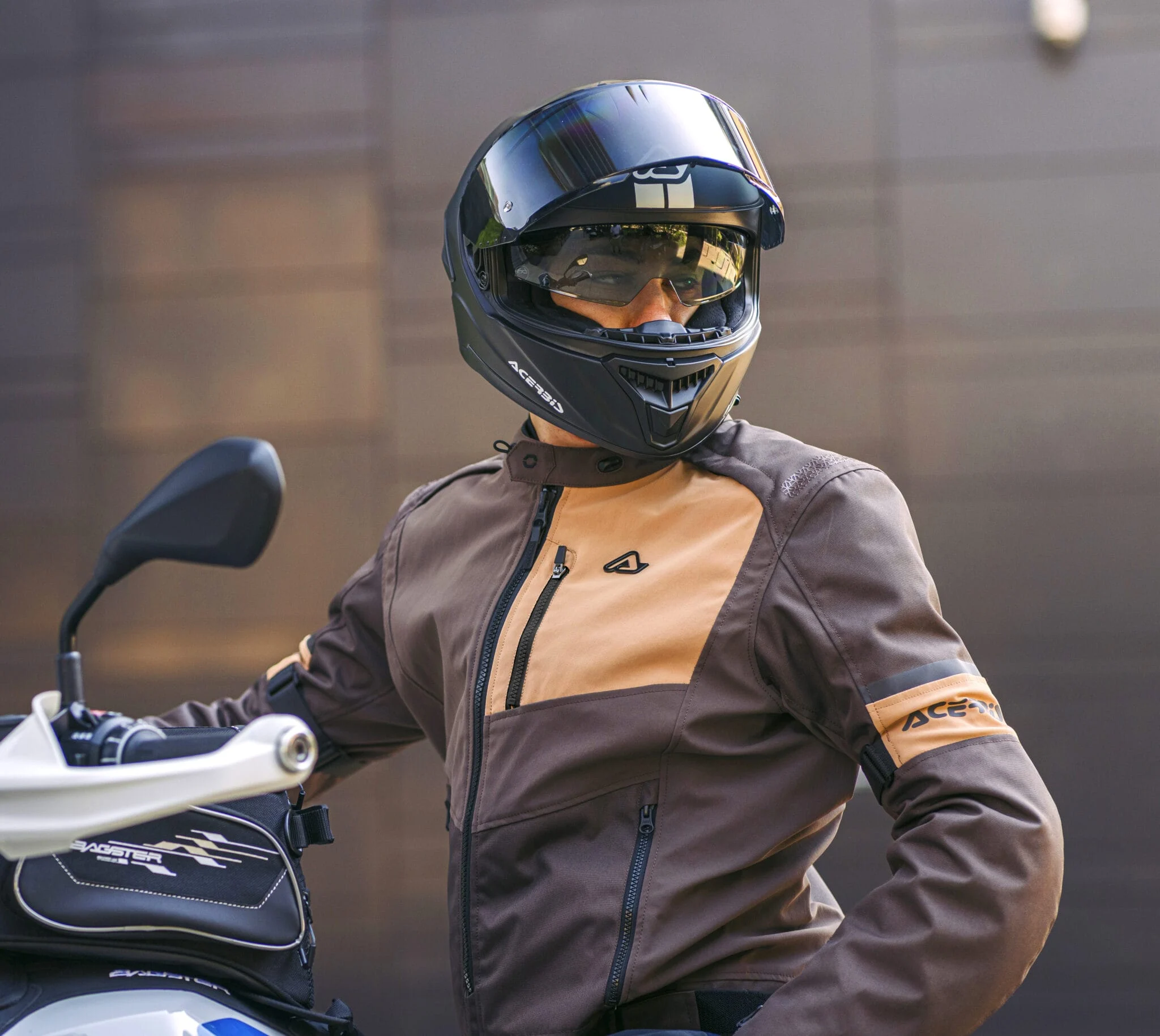 Acerbis apresenta três novos casacos sport-touring para diferentes estilos de utilização