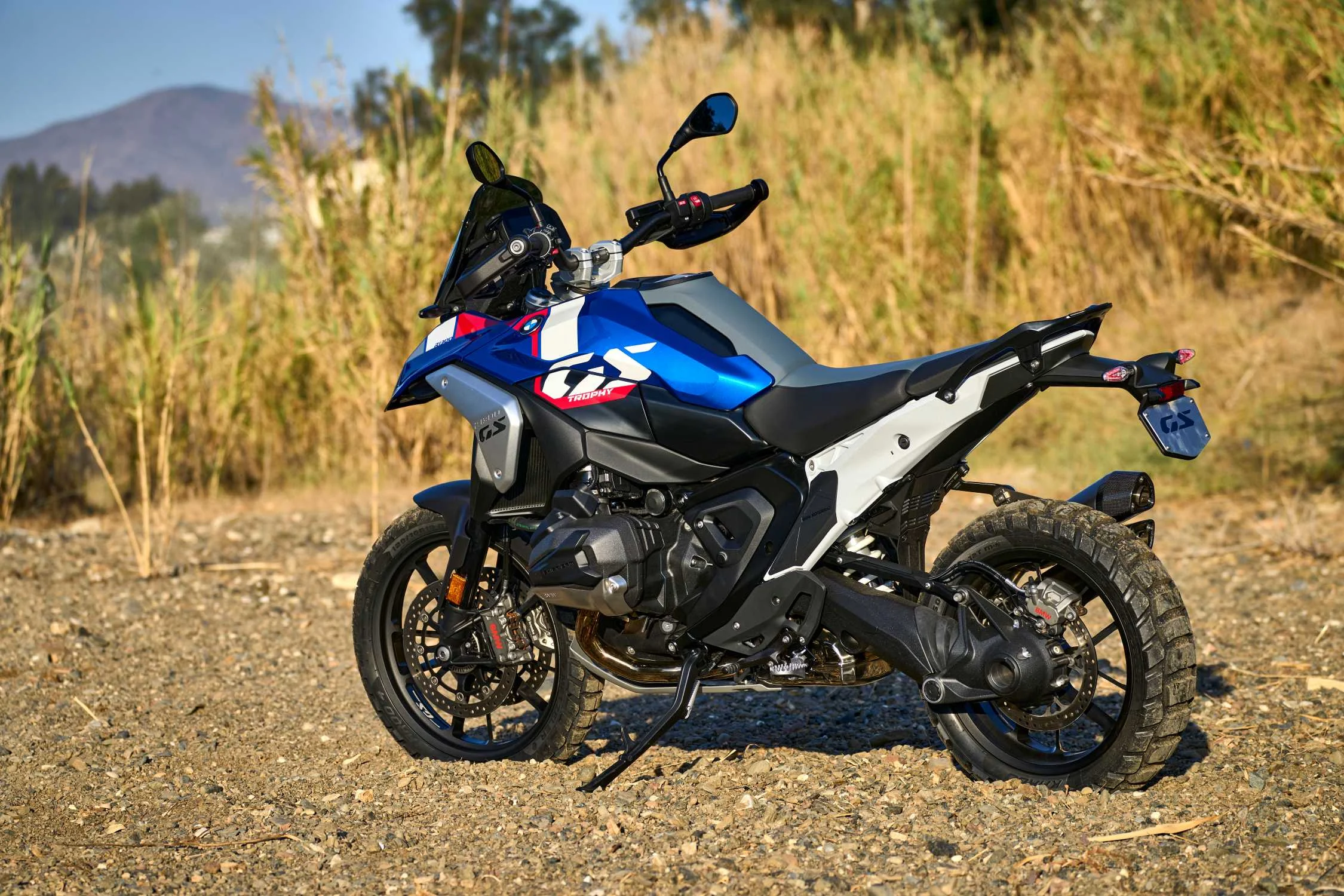 Na imagem, o BMW R 1300 GS, numa fotografia oficial da BMW.