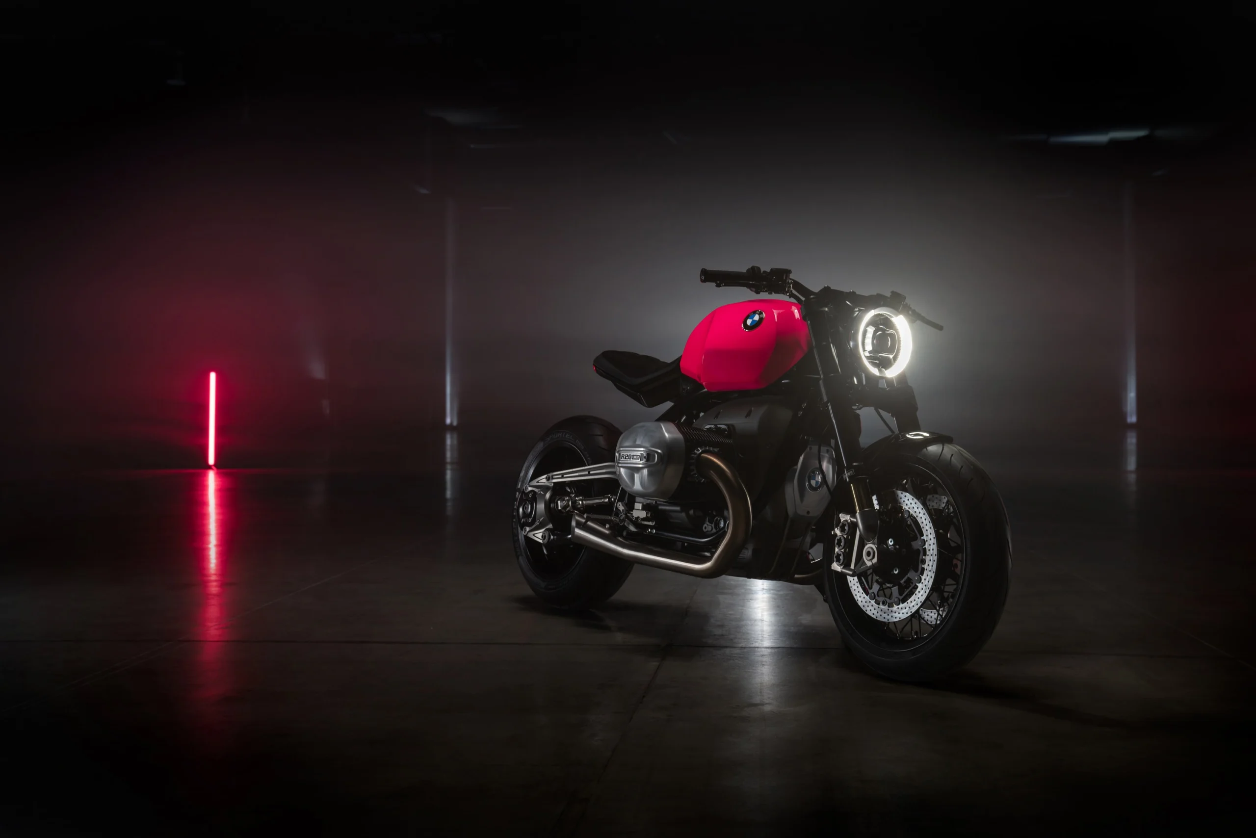 A BMW R20 concept de 2024, numa fotografia oficial da BMW Motorrad.