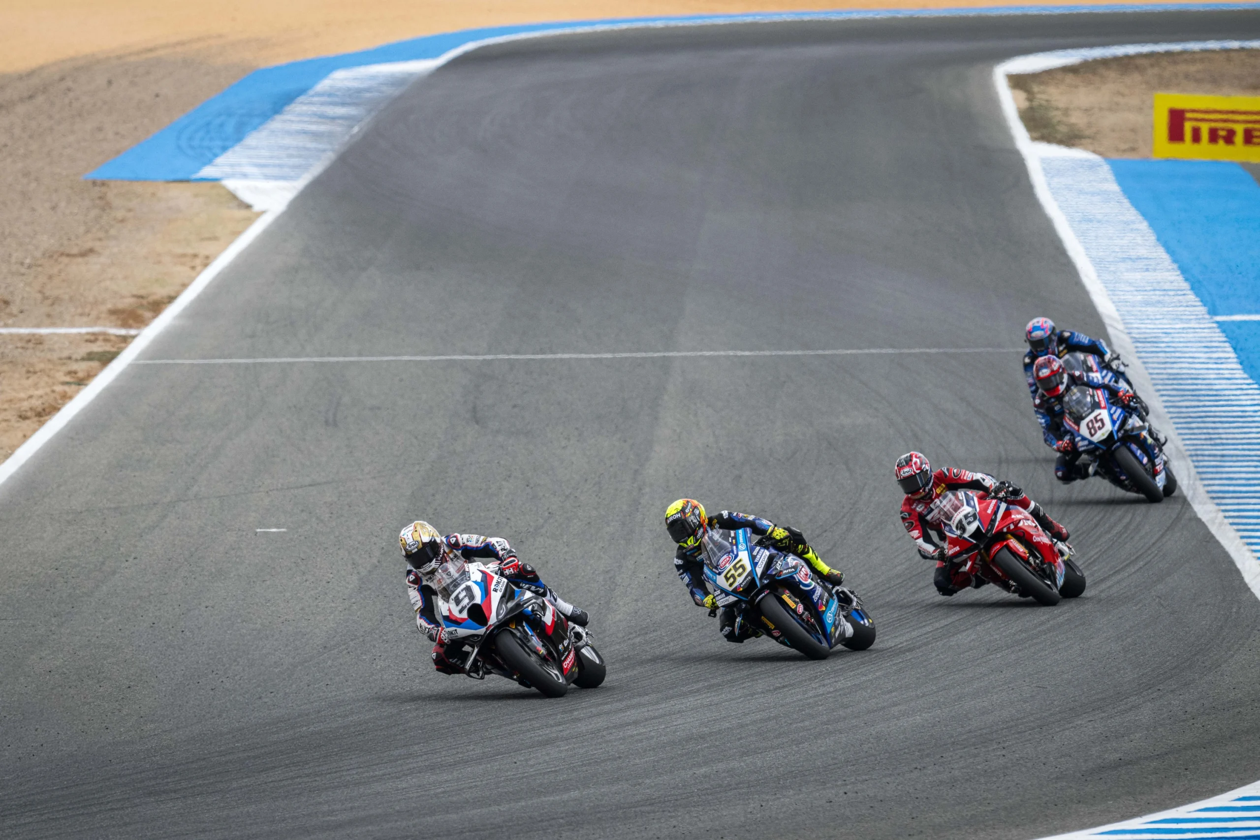 Danilo Petrucci com a BMW M 1000 RR n.º 9, no WorldSBK em Jerez, em 2026.