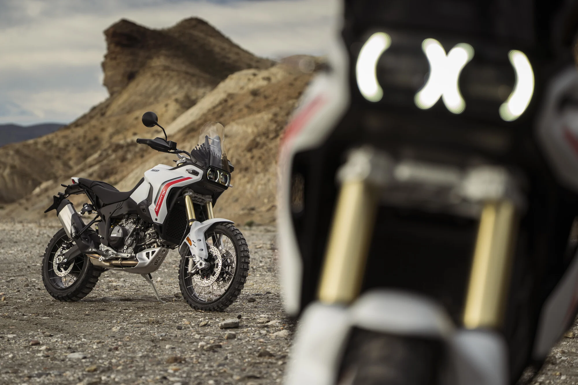 Quais são os pontos fortes e fracos da Ducati DesertX?