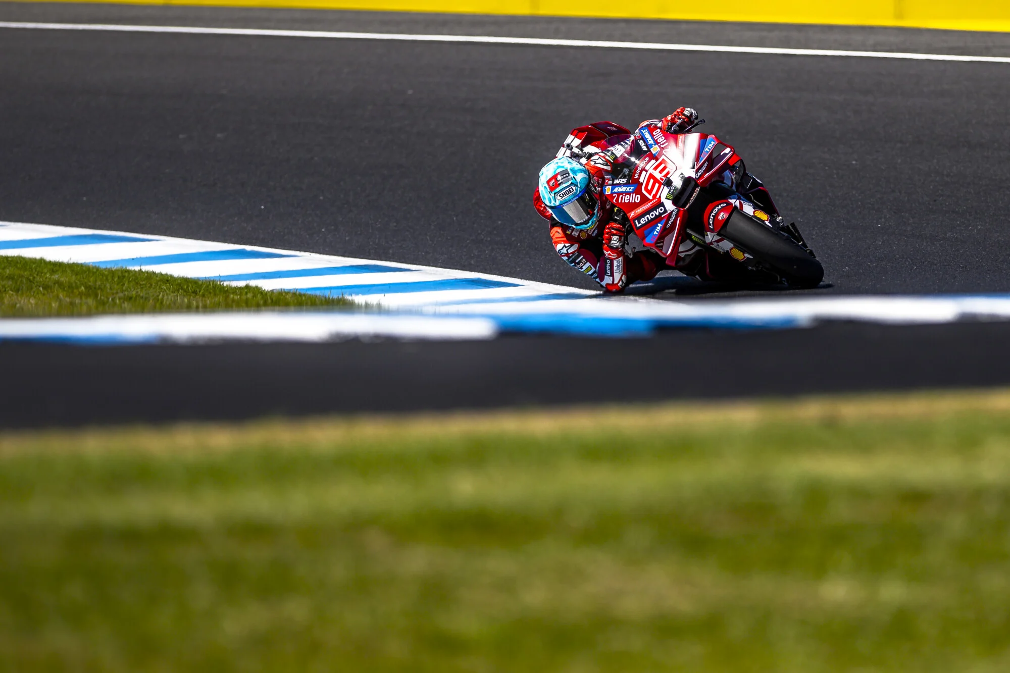 A Ducati GP26 surge com asas semelhantes às da Aprilia