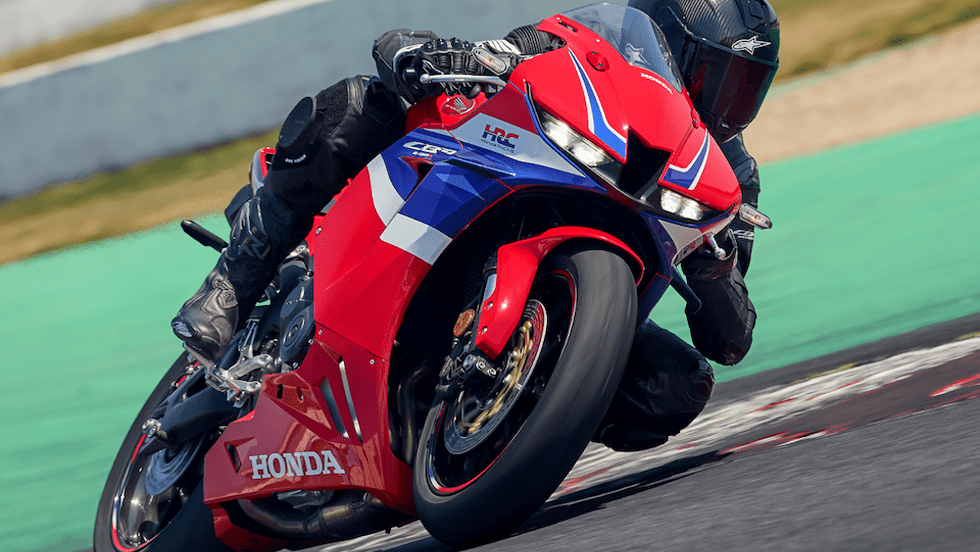 Pormenor da Honda CBR600RR na página oficial japonesa; não é uma imagem confirmada da versão de 2027.