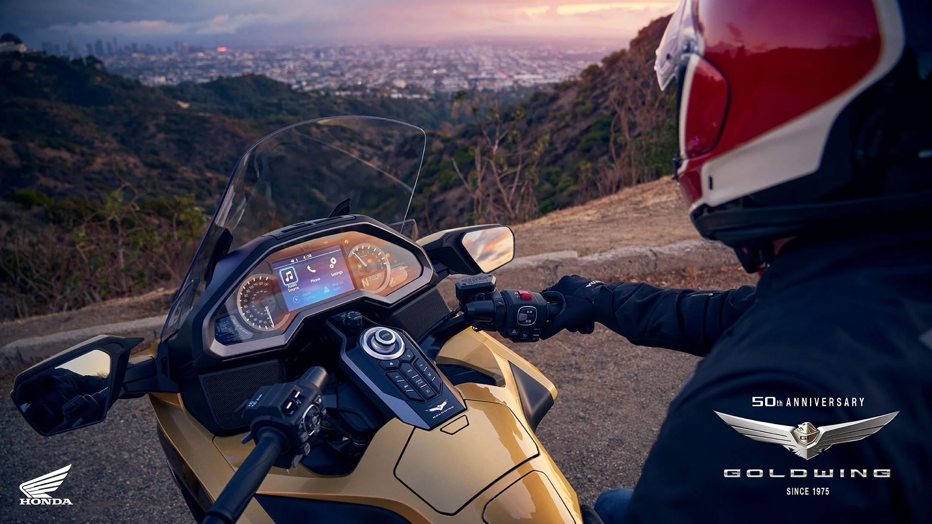 Honda GL1800 Gold Wing de 2025, noutra fotografia oficial da mesma galeria.
