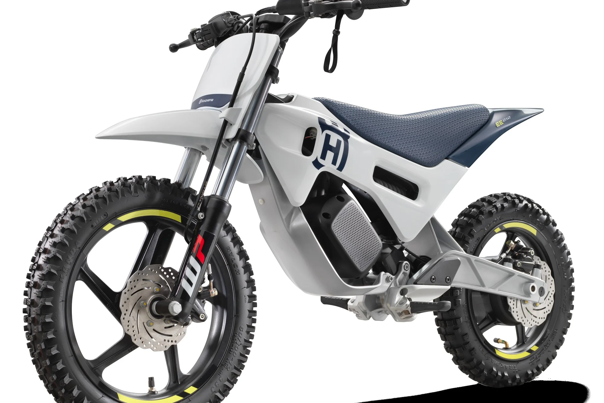 Para crianças mais altas, a Husqvarna EE 2.12 ajusta o assento