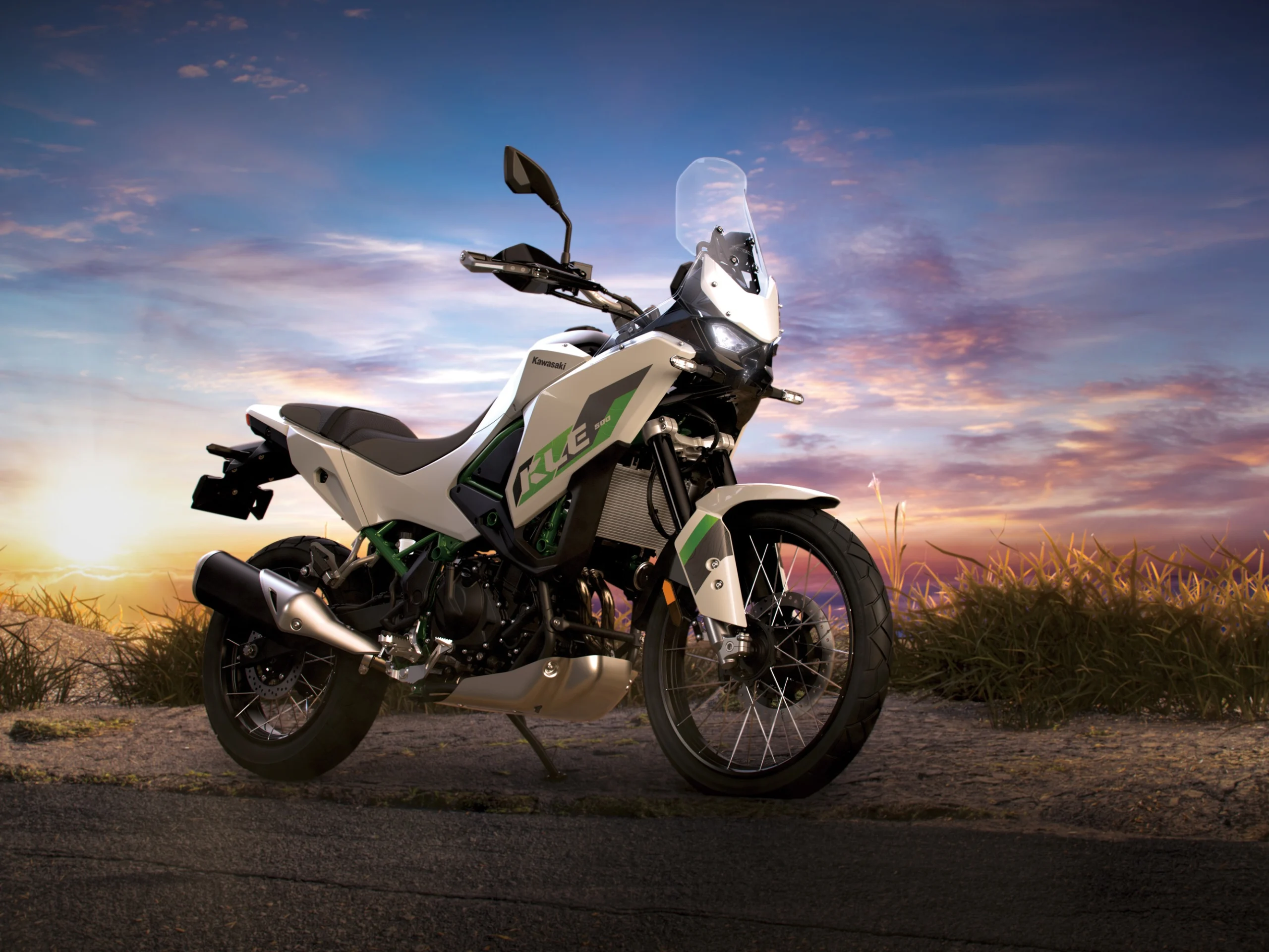 A Kawasaki KLE500 SE Smartride de 2027, numa fotografia oficial da marca.