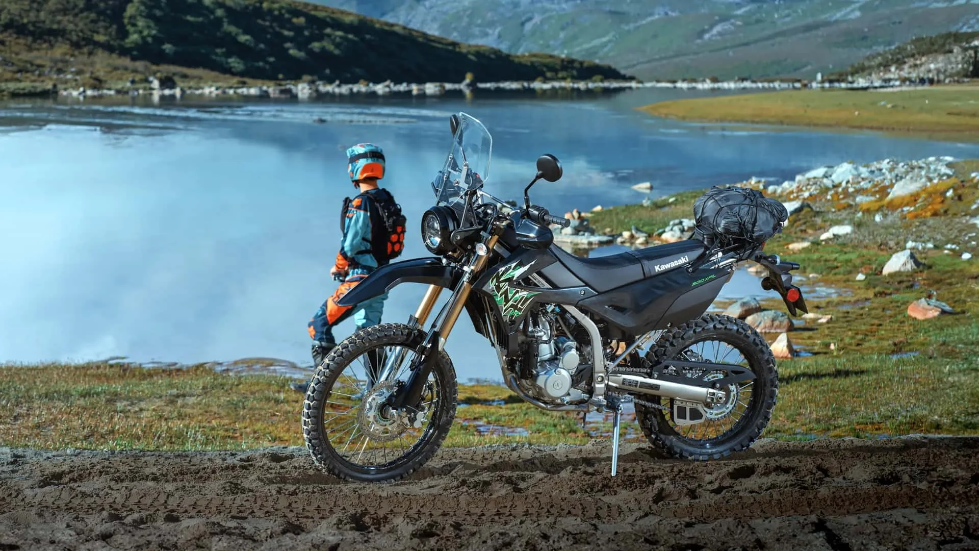 Ecrã alto e ABS dianteiro desligável, a KLX300 ganha versão XPL
