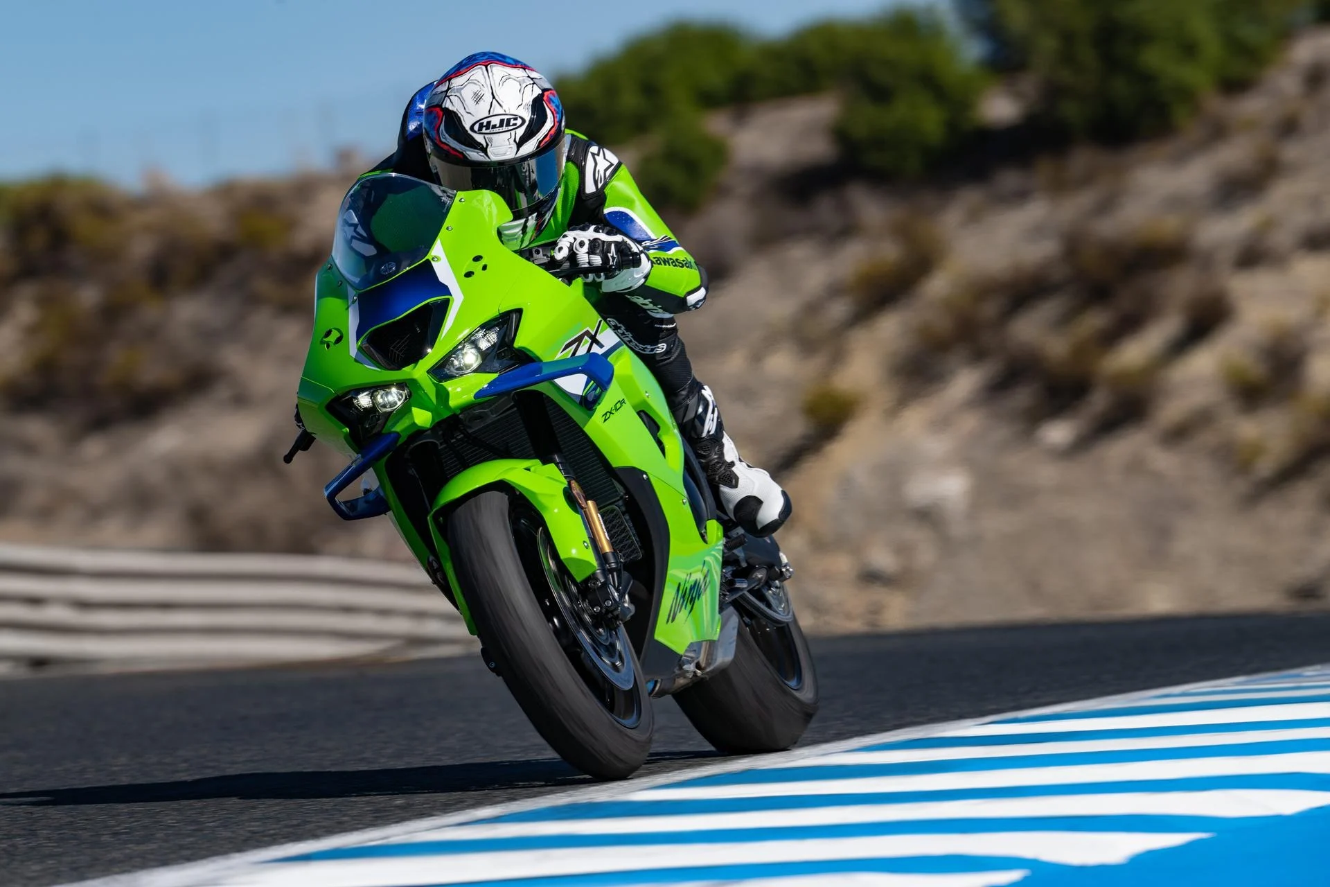 A Bolliger escolhe a ZX-10R para evitar os custos da RR