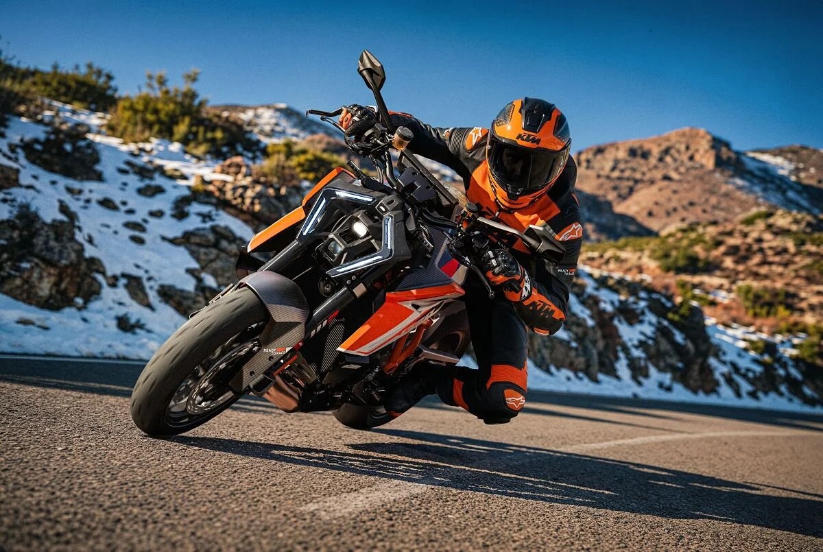 A KTM 1390 Super Duke RR de 2026, numa fotografia oficial da KTM.