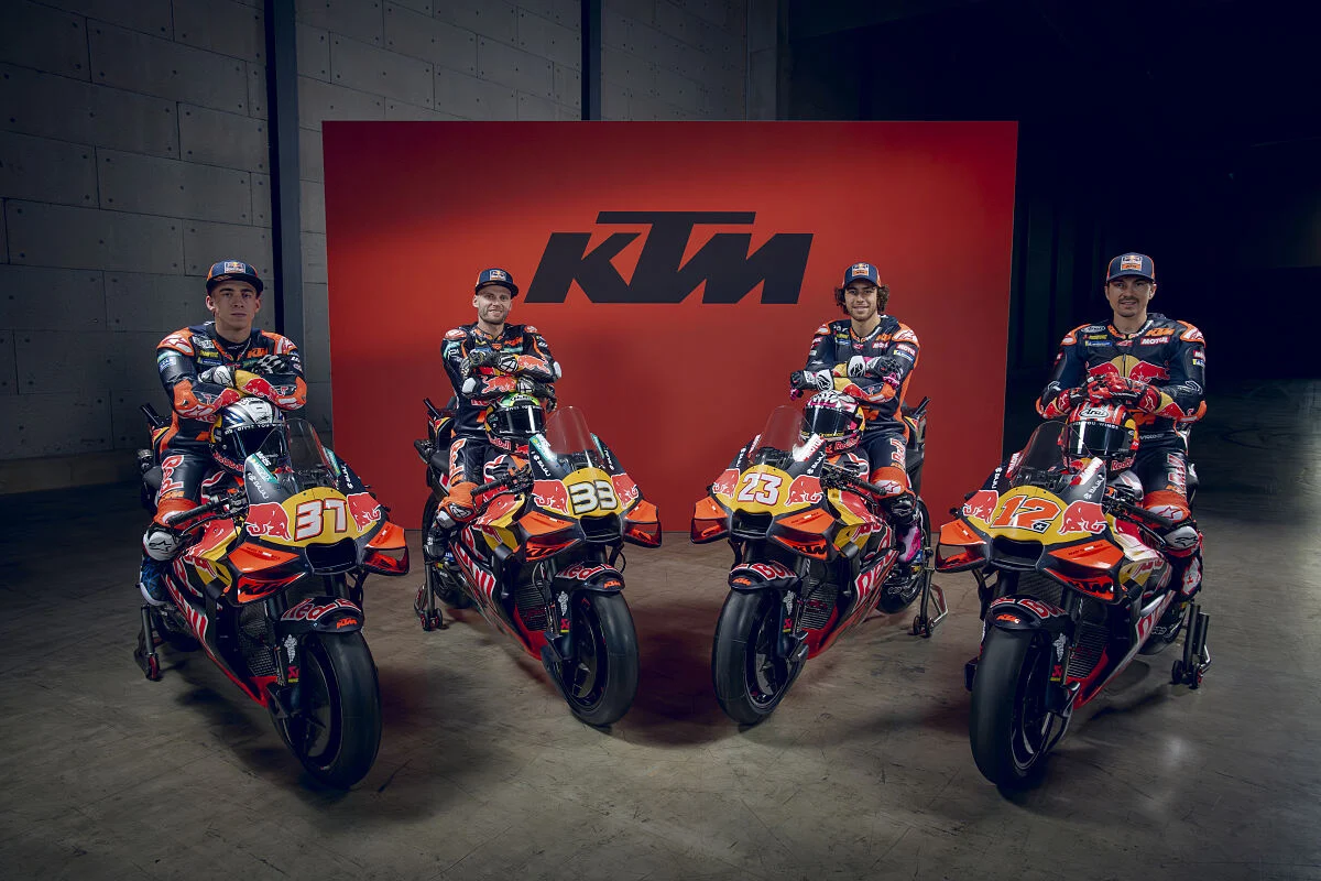 KTM RC16 de 2026 na sessão oficial de apresentação; a identidade do piloto não foi confirmada pela fonte.