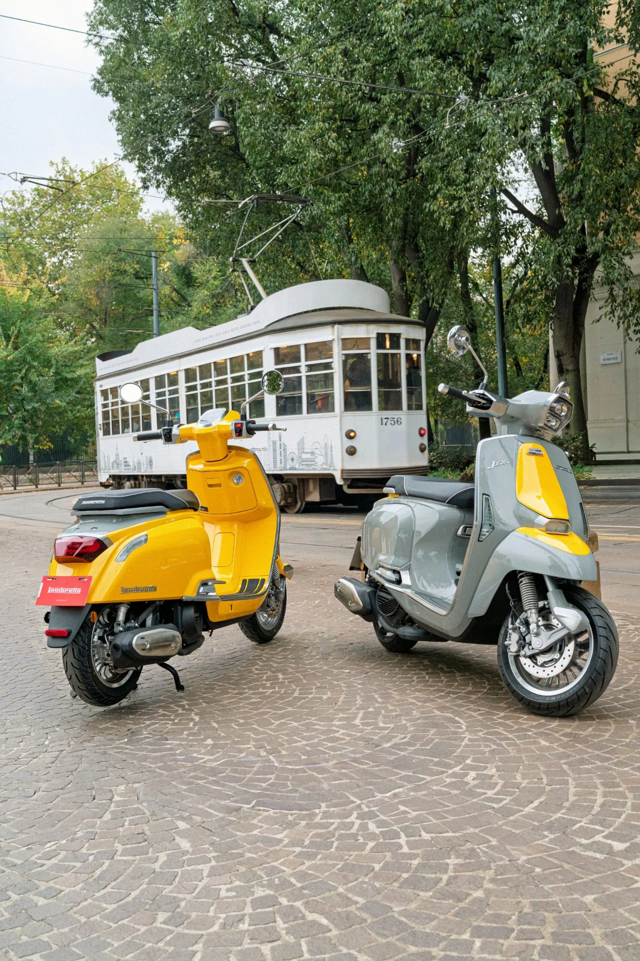 A Lambretta J125, numa fotografia oficial da marca.