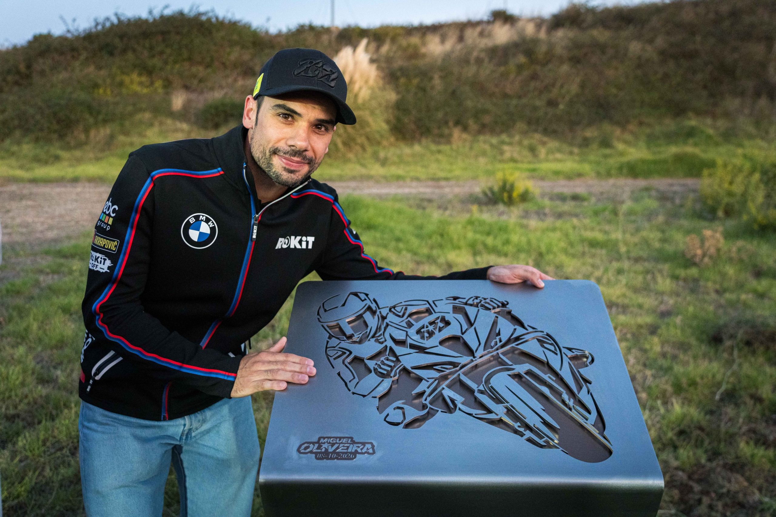 Miguel Oliveira e a BMW M 1000 RR #88 da ROKiT BMW Motorrad WorldSBK Team, no Estoril.