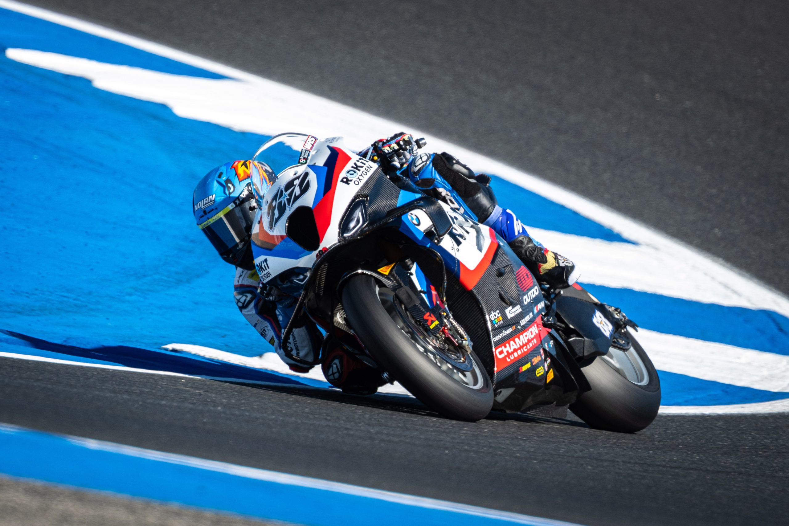Miguel Oliveira na BMW M 1000 RR #88 da ROKiT BMW Motorrad WorldSBK Team, no Estoril.