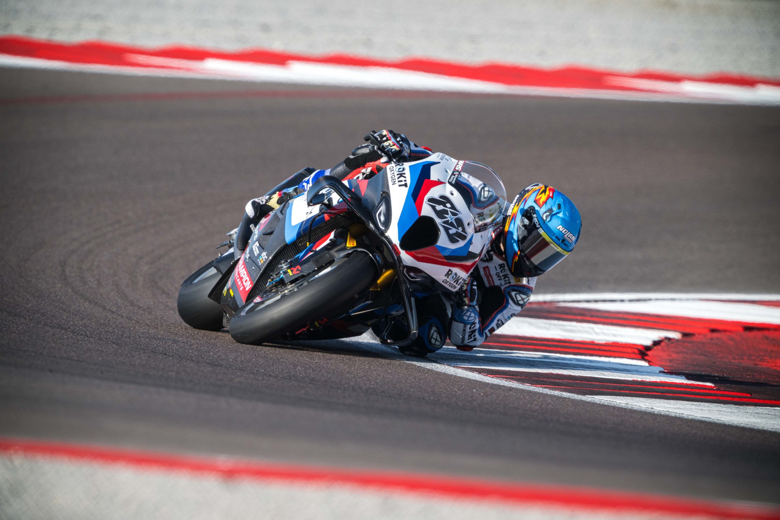 Miguel Oliveira (88), ROKiT BMW Motorrad, BMW M 1000 RR, na ronda de Cremona, de 24 a 27 de setembro de 2026. Fotografia oficial da BMW.