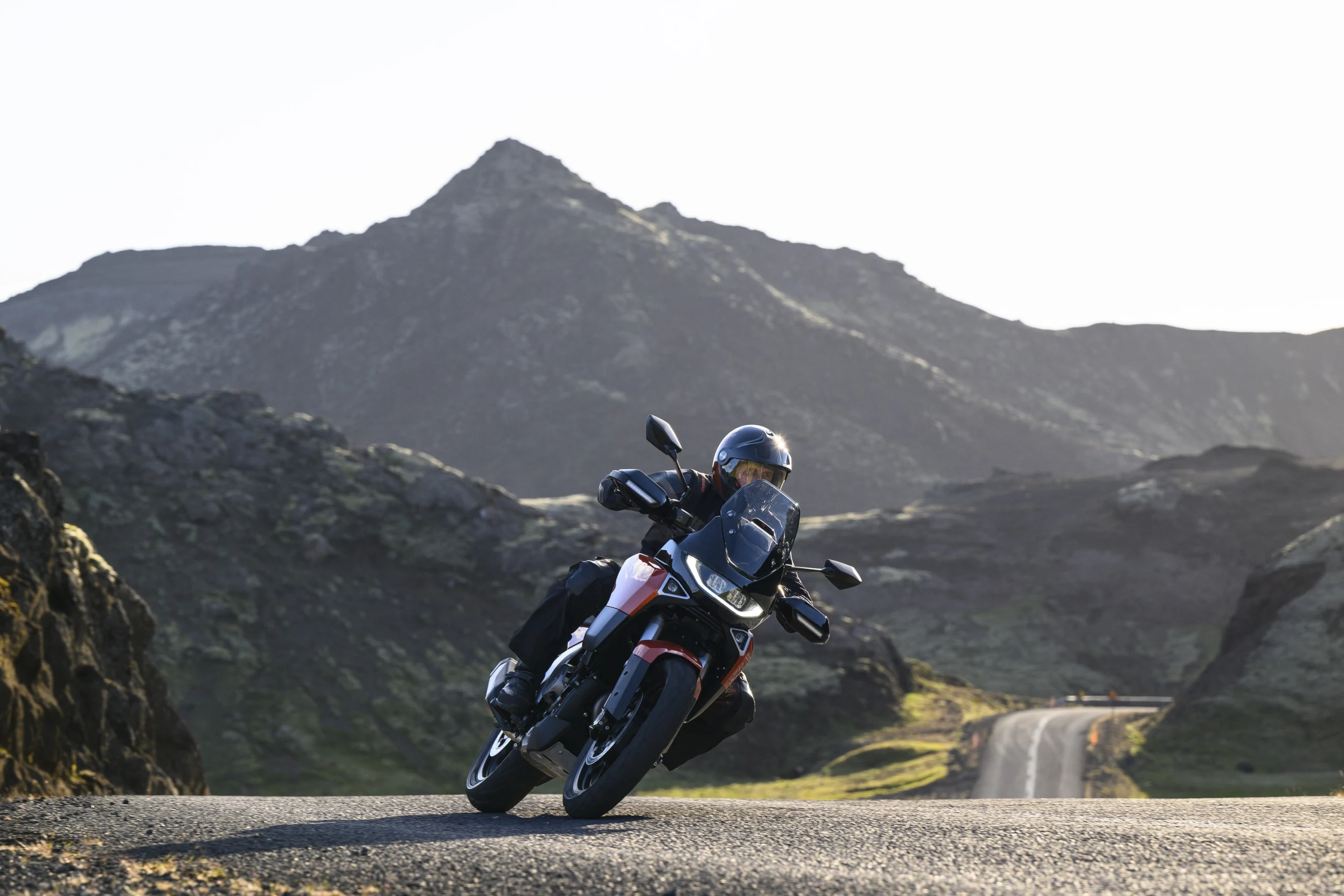 A Norton Atlas de 2026 em andamento. Não é a roadster de 450 cc prevista.