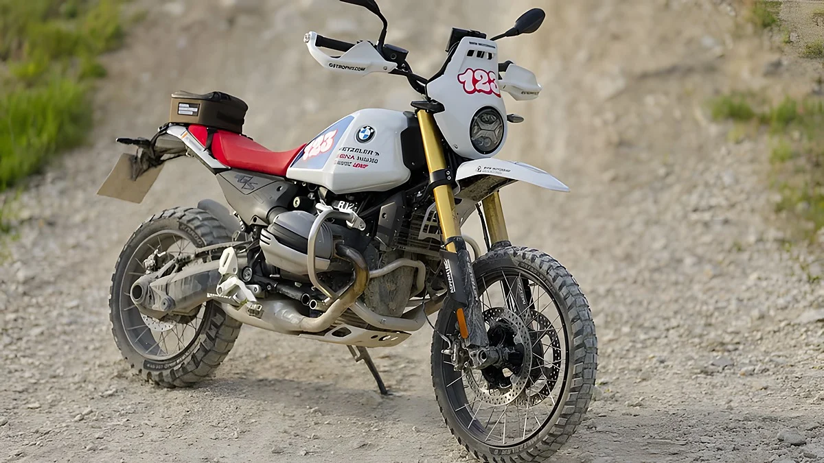p90647881_highres_bmw-r-12-g-s-gs-trop