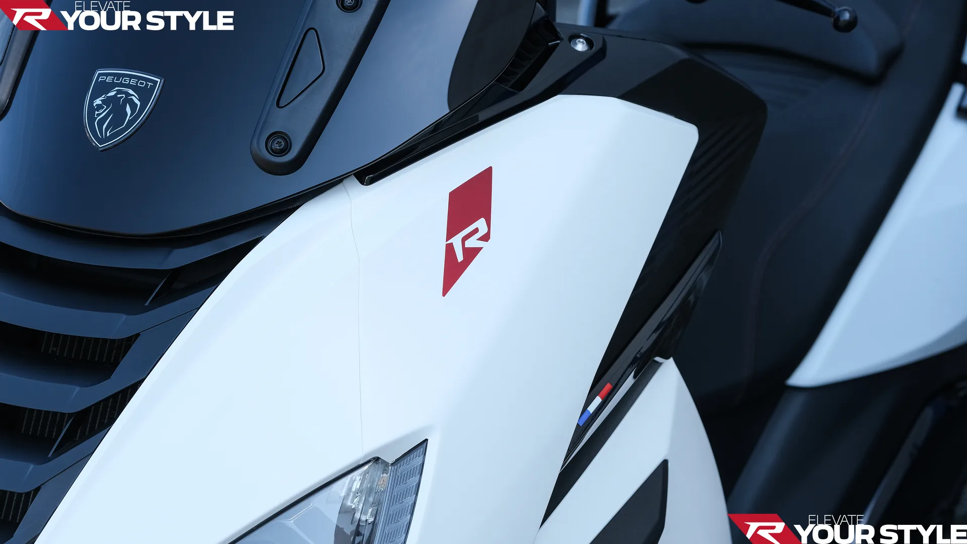 A Peugeot Metropolis SW R na página oficial de modelo da Peugeot Motocycles.