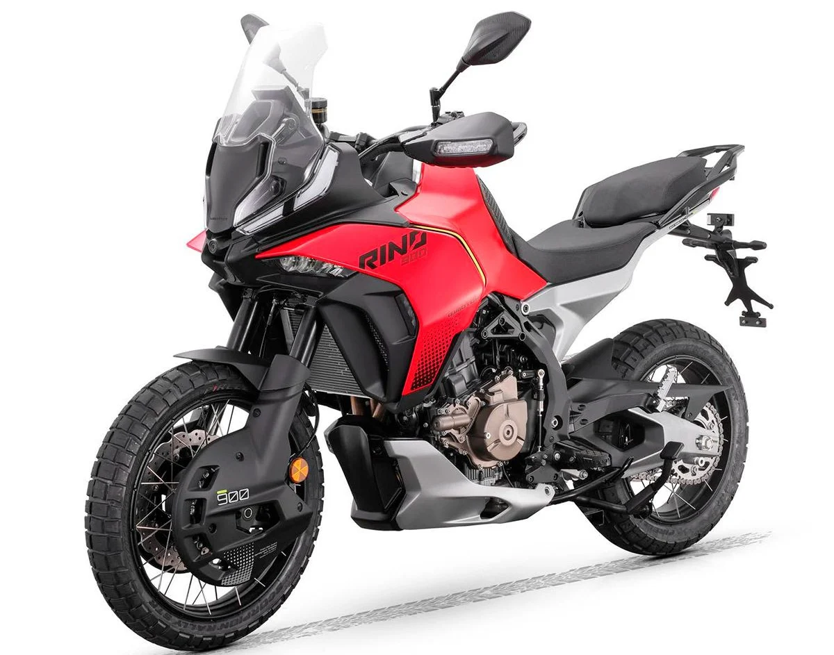 A produção da QJMotor RINO 900 já arrancou com Euro 5+