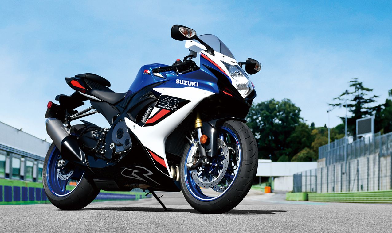 Em 2027, a Suzuki GSX-R750 segue sem ABS nem controlo de tração