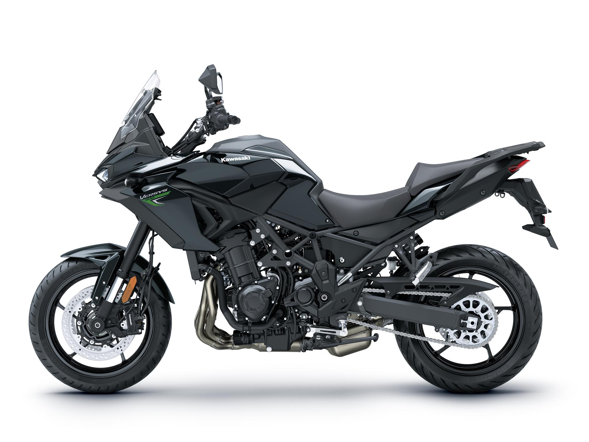 Kawasaki Versys 900 de 2027, versão de 122 cv, vista lateral.