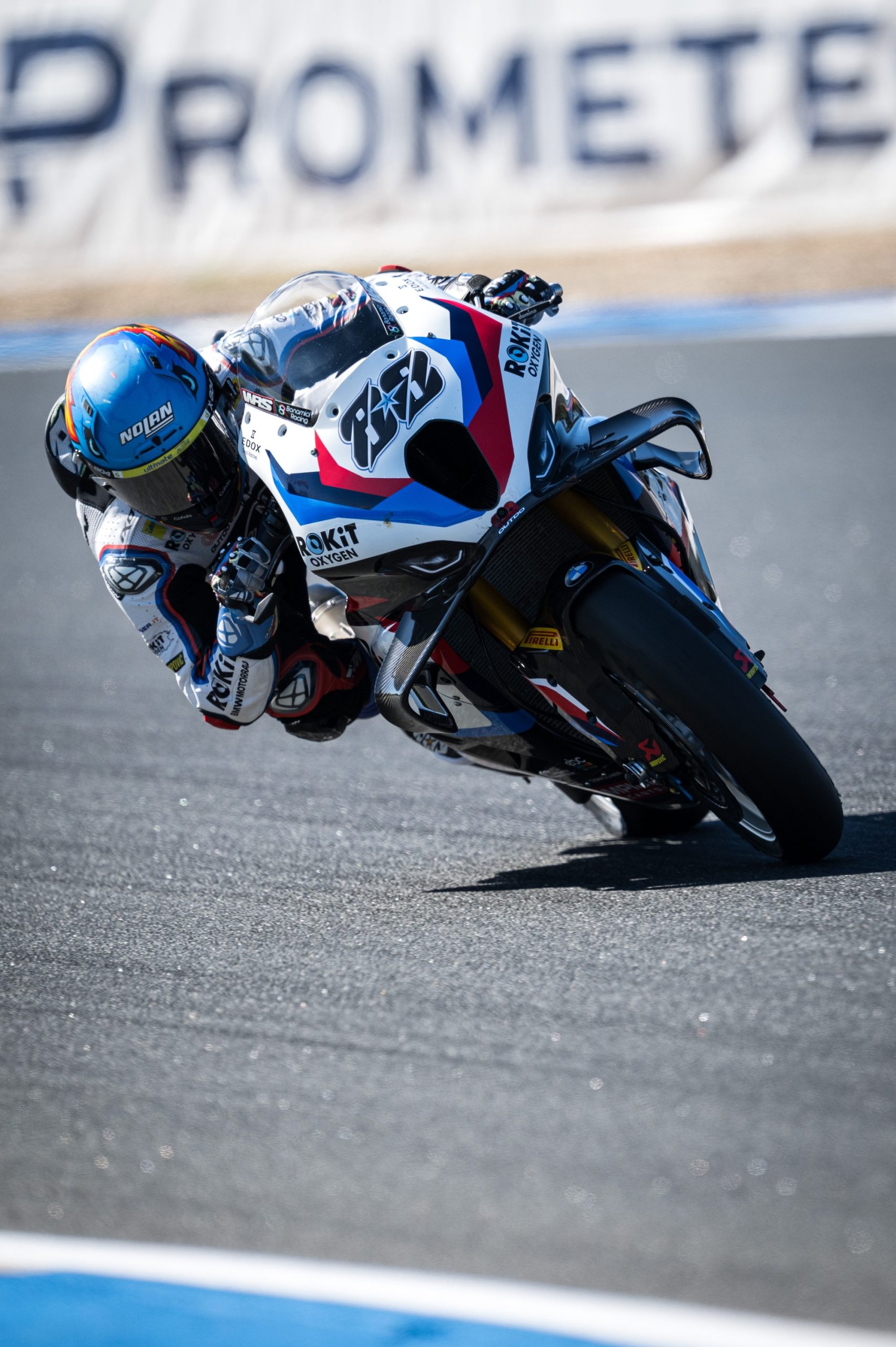 Miguel Oliveira (#88) com a BMW M 1000 RR no Estoril, na ronda de 2026 do WorldSBK, em fotografia oficial da BMW. A fonte não diz em que ponto da pista foi tirada.