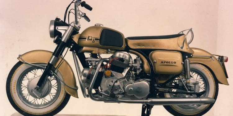 A (mal-sucedida) primeira experiência da Ducati com um motor V4