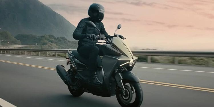 Yamaha Augur – inovação e tecnologia numa scooter topo de gama