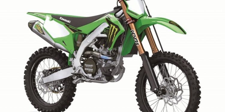 Kawasaki poderá estar a preparar moto de motocross elétrica… com baterias removíveis