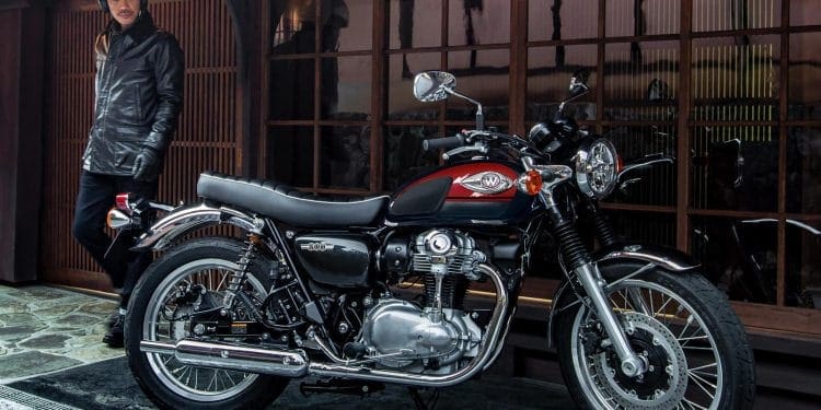 Kawasaki W800 ABS: Um ícone moderno com alma clássica