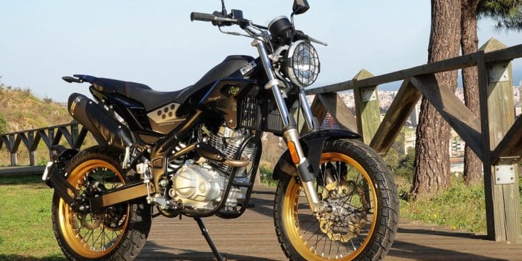 RIEJU Tango 125i Scrambler: Alternativa urbana e versátil