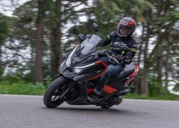Ensaio – Kymco DTX 125 – corpo aventureiro