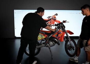 Vídeo: Apresentação da GASGAS EC 300 GP