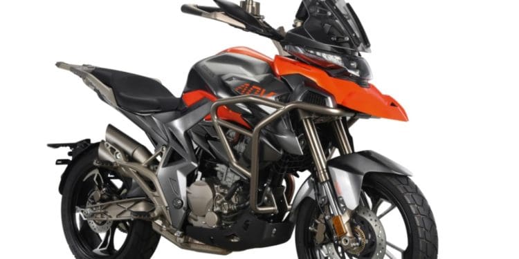 Zontes 310T1: Altamente equipada e a postos para o ataque em todos os terrenos