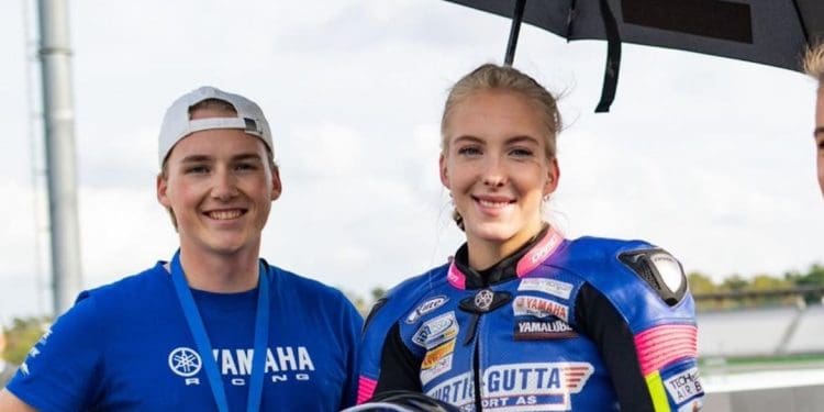 Mia Rusthen já respira sozinha, mexe braços e pernas, mas ainda não está acordada