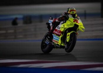Marco Bezzecchi teve queda invulgar nos testes de Losail: ‘Sou o único capaz de fazer estas coisas’