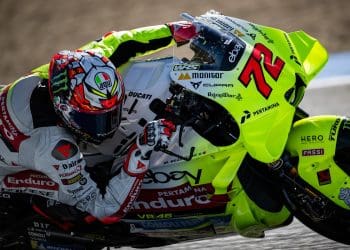 Marco Bezzecchi explica acidente com Binder e Bagnaia: ‘Não quero expressar-me, perguntem aos comissários’