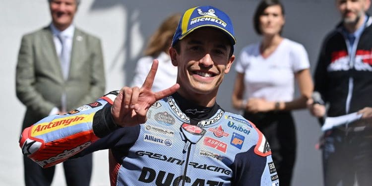 ‘Marc Márquez fez; cortou o braço, torceu-o, soldou-o, para se tornar Campeão do Mundo’ – Óscar Haro