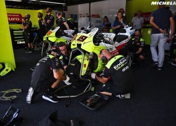 Casey Stoner não se contém: ‘Estamos a assistir a um campeonato em que os engenheiros estão a tentar tirar os pilotos da equação’