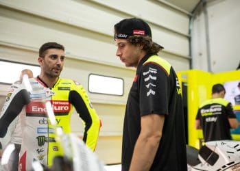 Marco Bezzecchi ‘emocionado’ ao ver Andrea Iannone na garagem