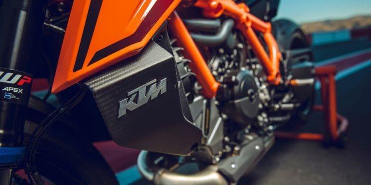 Nova KTM Super Duke GT 1390 de 190 cv homologada com dados impressionantes