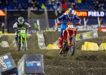 Vídeo: Os melhores momentos do AMA Supercross 450 e 250 em Foxborough