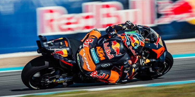 Erros e problemas de vibração «arruinaram» corrida de Brad Binder em Jerez: ‘Nunca senti isto, foi desconcertante’