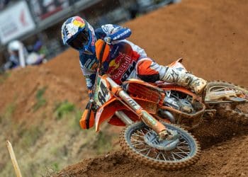 Tim Gajser venceu primeira manga do MXGP em Águeda, onde Jeffrey Herlings voltou às vitórias; Pauls Jonass foi quem mais pontos somou
