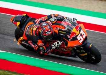 Deniz Öncü operado a uma mão devido a lesão num treino